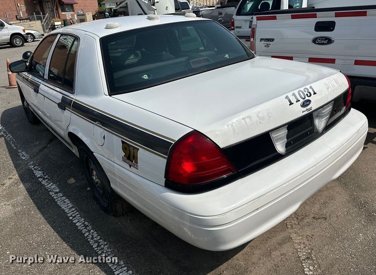 image for item EG0499 2011 Ford Crown Victoria Police Interceptor 