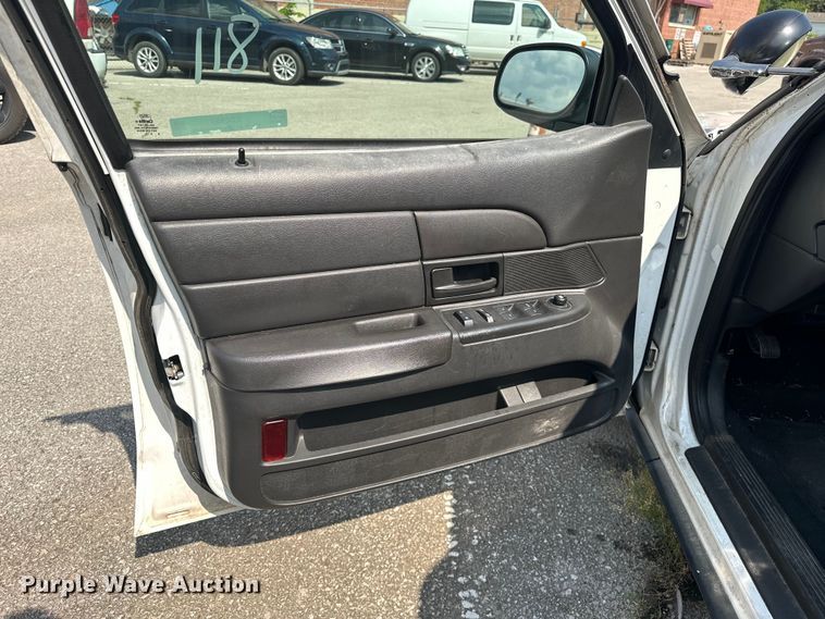 image for item EG0499 2011 Ford Crown Victoria Police Interceptor 