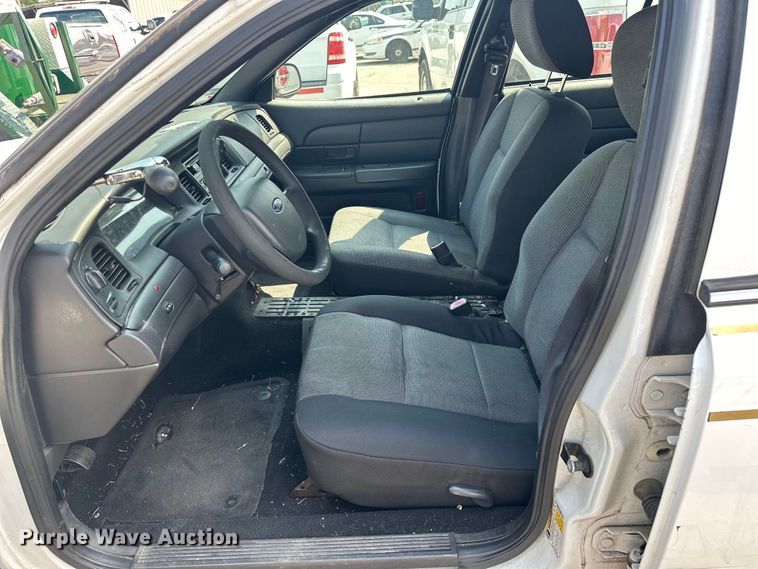 image for item EG0499 2011 Ford Crown Victoria Police Interceptor 