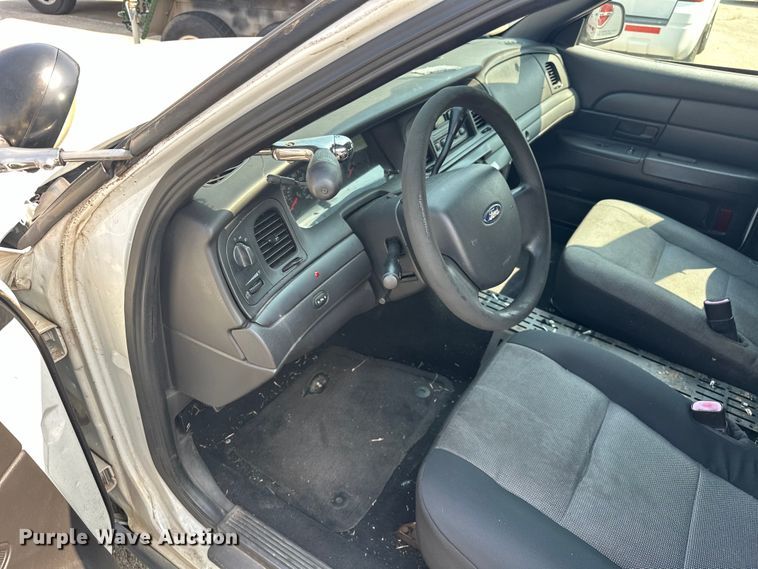 image for item EG0499 2011 Ford Crown Victoria Police Interceptor 