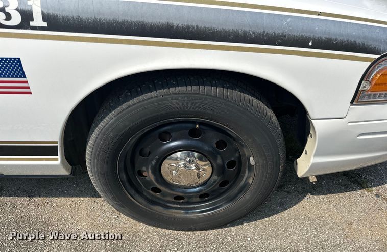 image for item EG0499 2011 Ford Crown Victoria Police Interceptor 