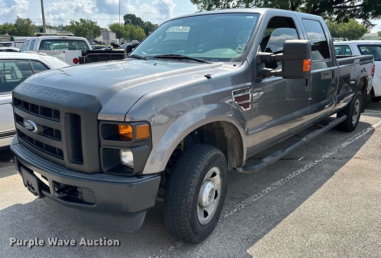 image for item EG0501 2009 Ford F250 Super Duty Crew Cab pickup truck