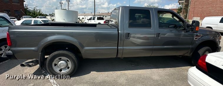 image for item EG0501 2009 Ford F250 Super Duty Crew Cab pickup truck
