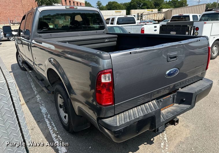 image for item EG0501 2009 Ford F250 Super Duty Crew Cab pickup truck