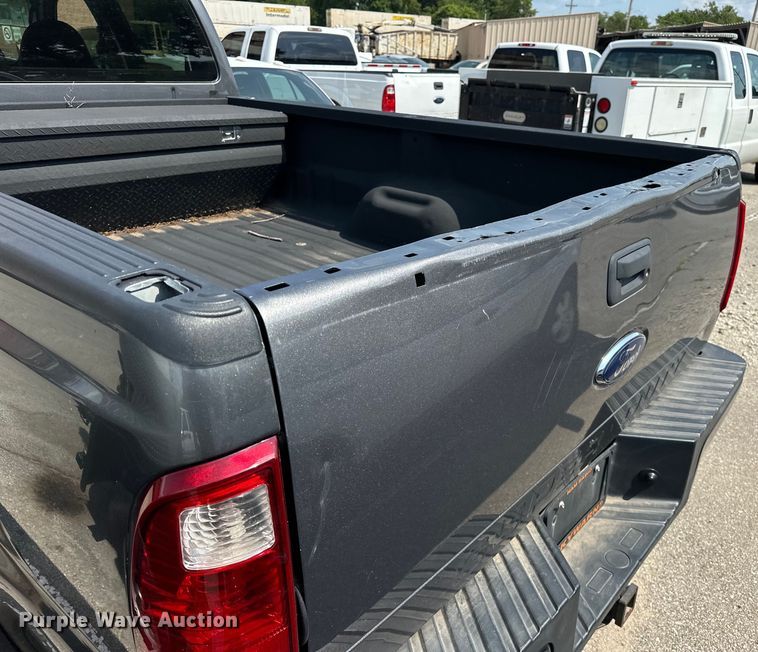 image for item EG0501 2009 Ford F250 Super Duty Crew Cab pickup truck