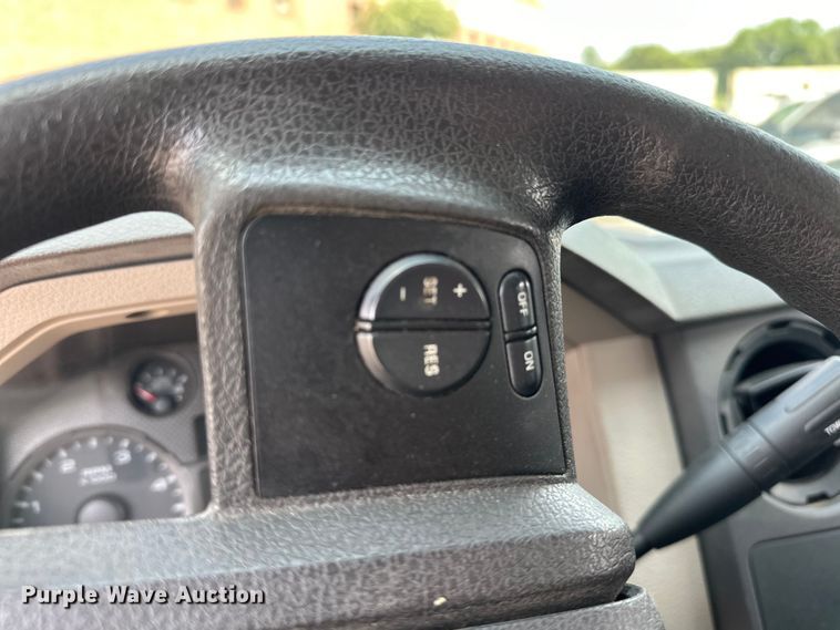 image for item EG0501 2009 Ford F250 Super Duty Crew Cab pickup truck