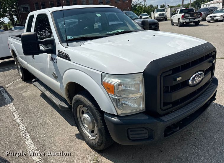 image for item EG0503 2011 Ford F250 Super Duty SuperCab pickup truck