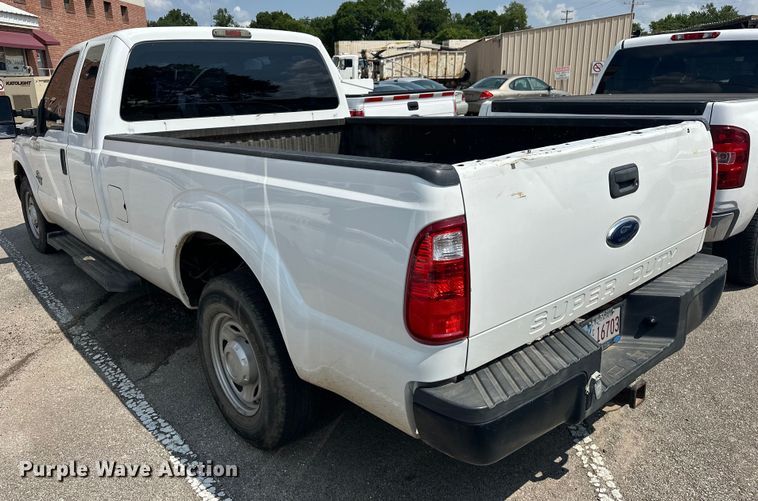 image for item EG0503 2011 Ford F250 Super Duty SuperCab pickup truck