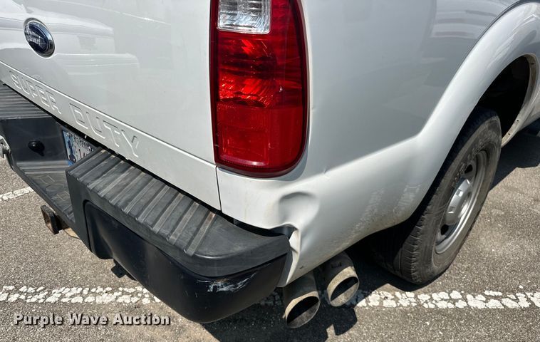 image for item EG0503 2011 Ford F250 Super Duty SuperCab pickup truck