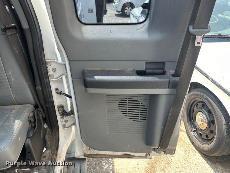 image for item EG0503 2011 Ford F250 Super Duty SuperCab pickup truck