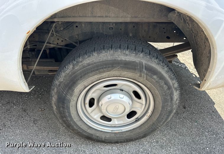 image for item EG0503 2011 Ford F250 Super Duty SuperCab pickup truck