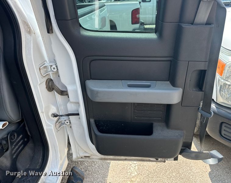 image for item EG0504 2013 Ford F150 SuperCab pickup truck