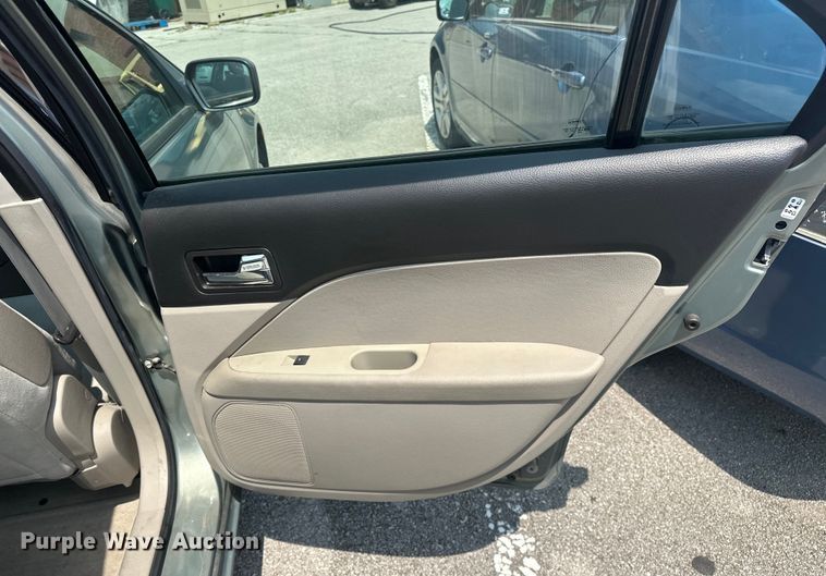 image for item EG0505 2008 Ford Fusion 