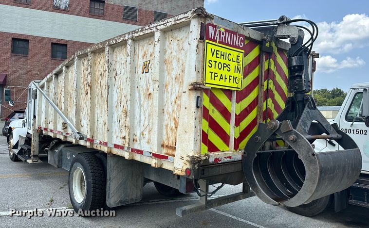 image for item EG0522 2017 Kenworth T370 grapple crane truck