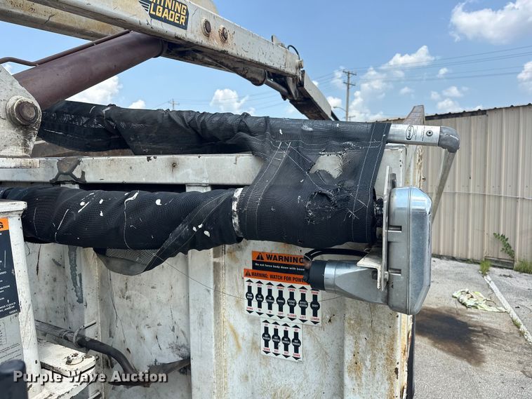 image for item EG0522 2017 Kenworth T370 grapple crane truck