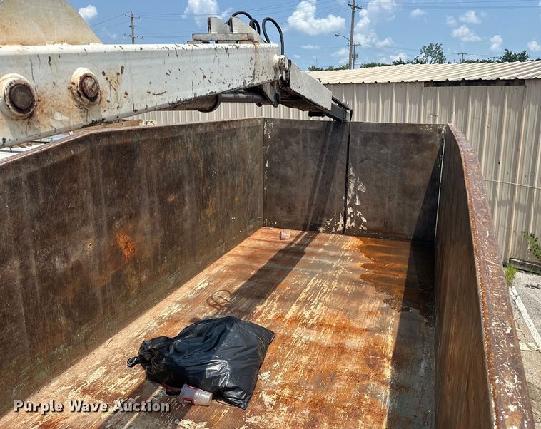 image for item EG0522 2017 Kenworth T370 grapple crane truck