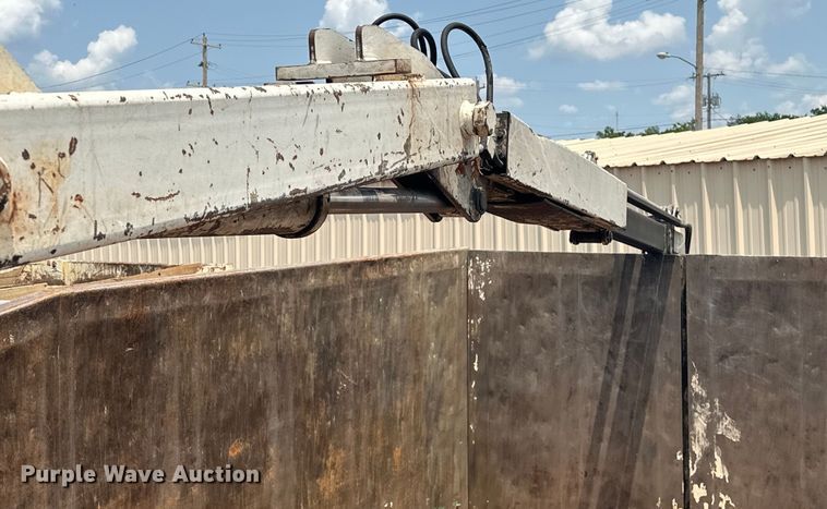 image for item EG0522 2017 Kenworth T370 grapple crane truck