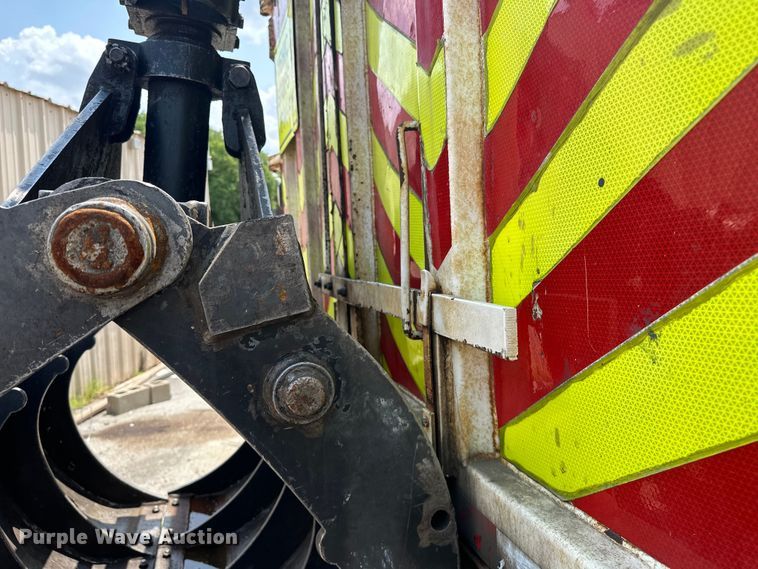 image for item EG0522 2017 Kenworth T370 grapple crane truck