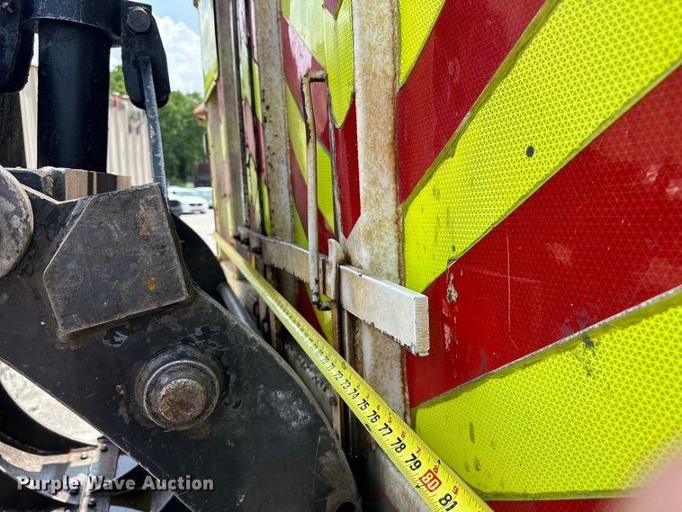 image for item EG0522 2017 Kenworth T370 grapple crane truck