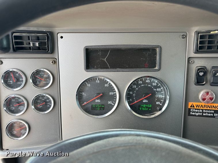 image for item EG0522 2017 Kenworth T370 grapple crane truck