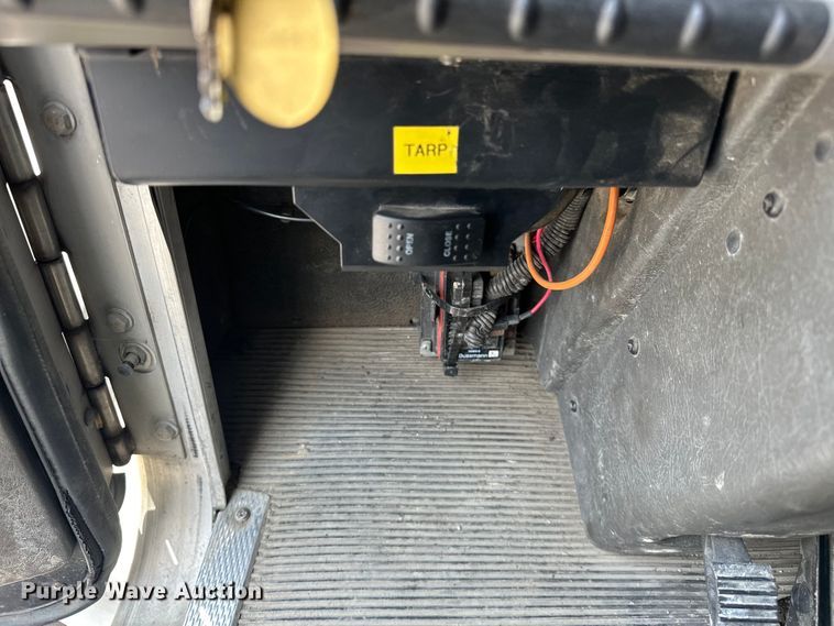 image for item EG0522 2017 Kenworth T370 grapple crane truck