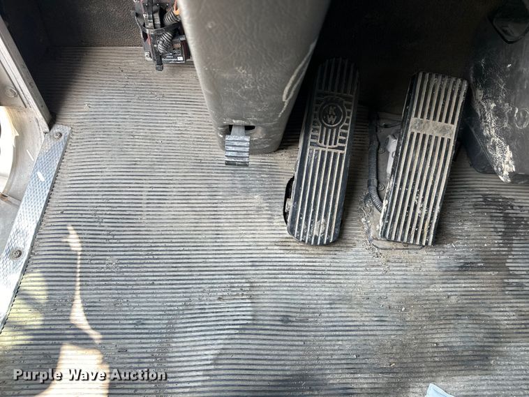 image for item EG0522 2017 Kenworth T370 grapple crane truck