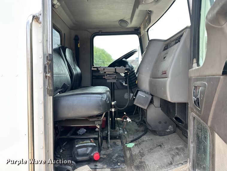 image for item EG0522 2017 Kenworth T370 grapple crane truck