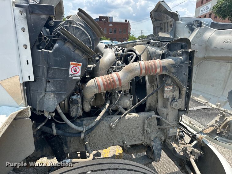 image for item EG0522 2017 Kenworth T370 grapple crane truck