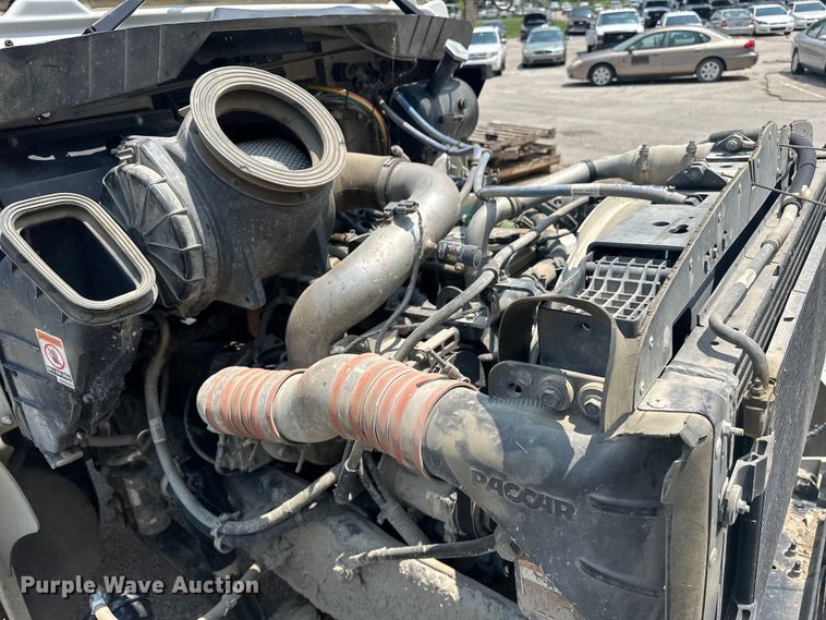 image for item EG0522 2017 Kenworth T370 grapple crane truck