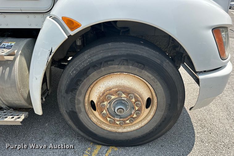 image for item EG0522 2017 Kenworth T370 grapple crane truck