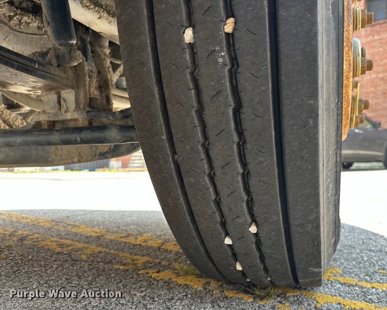 image for item EG0522 2017 Kenworth T370 grapple crane truck