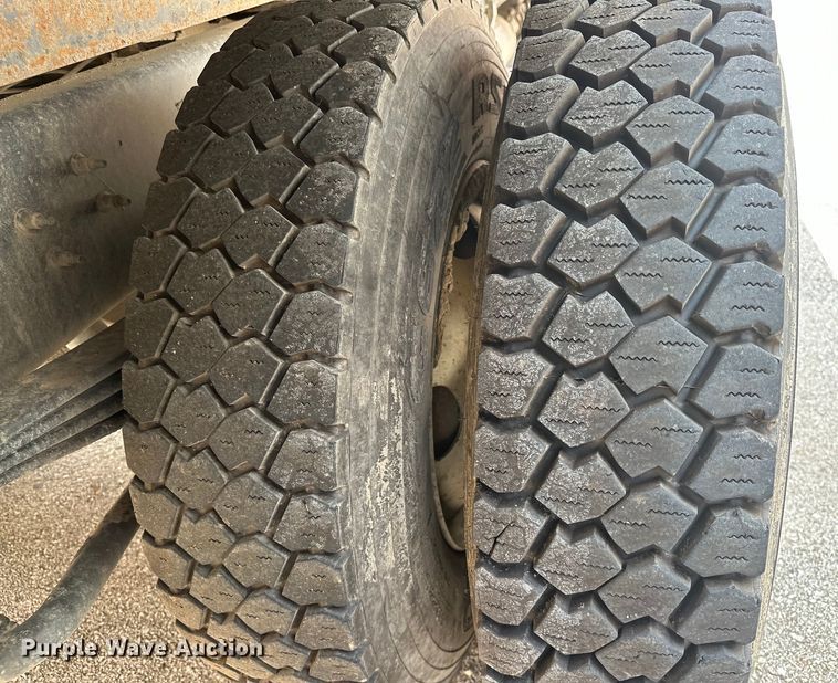 image for item EG0522 2017 Kenworth T370 grapple crane truck