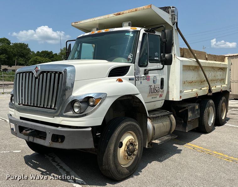 image for item EG0523 2011 International 7400 dump truck