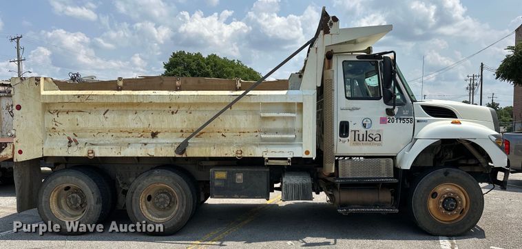 image for item EG0523 2011 International 7400 dump truck