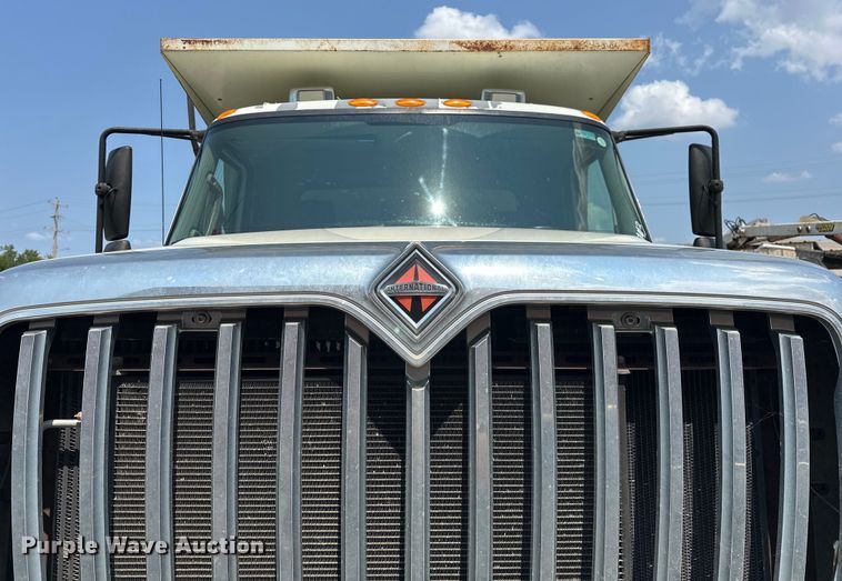 image for item EG0523 2011 International 7400 dump truck