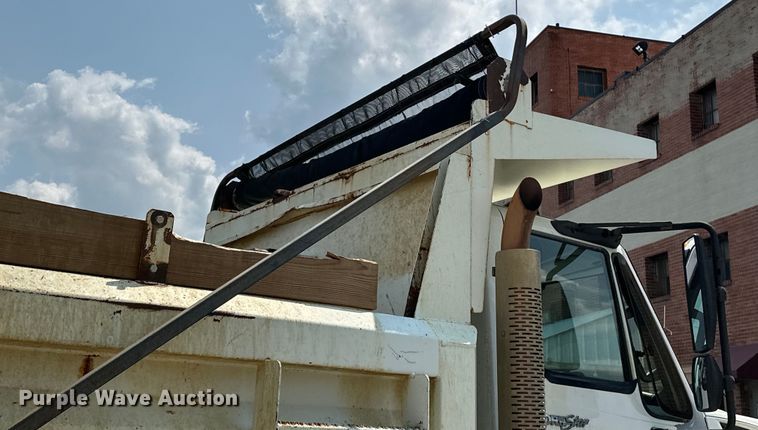 image for item EG0523 2011 International 7400 dump truck