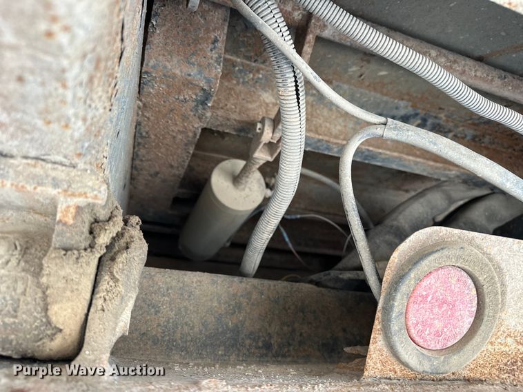 image for item EG0523 2011 International 7400 dump truck