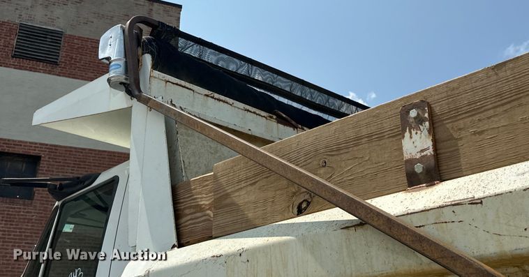 image for item EG0523 2011 International 7400 dump truck