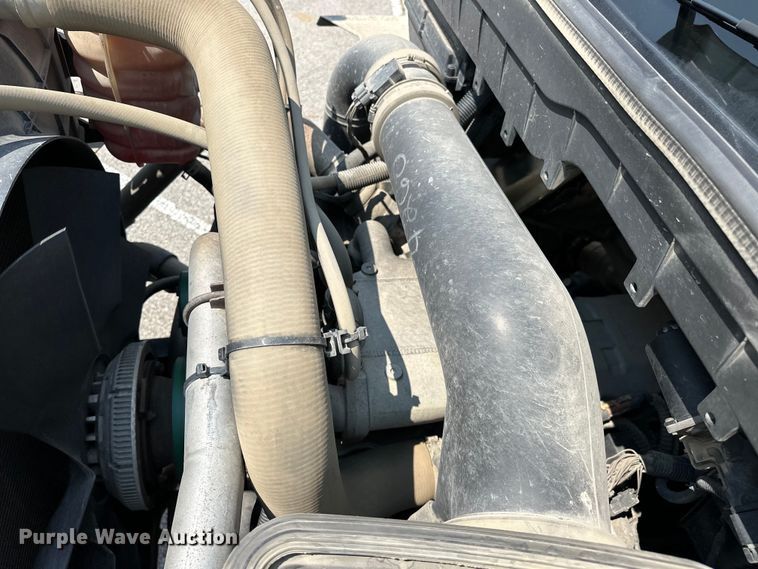 image for item EG0523 2011 International 7400 dump truck