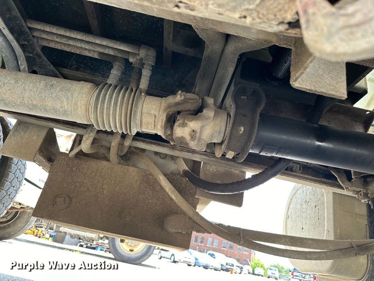 image for item EG0523 2011 International 7400 dump truck