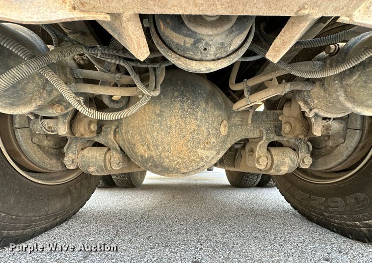 image for item EG0523 2011 International 7400 dump truck