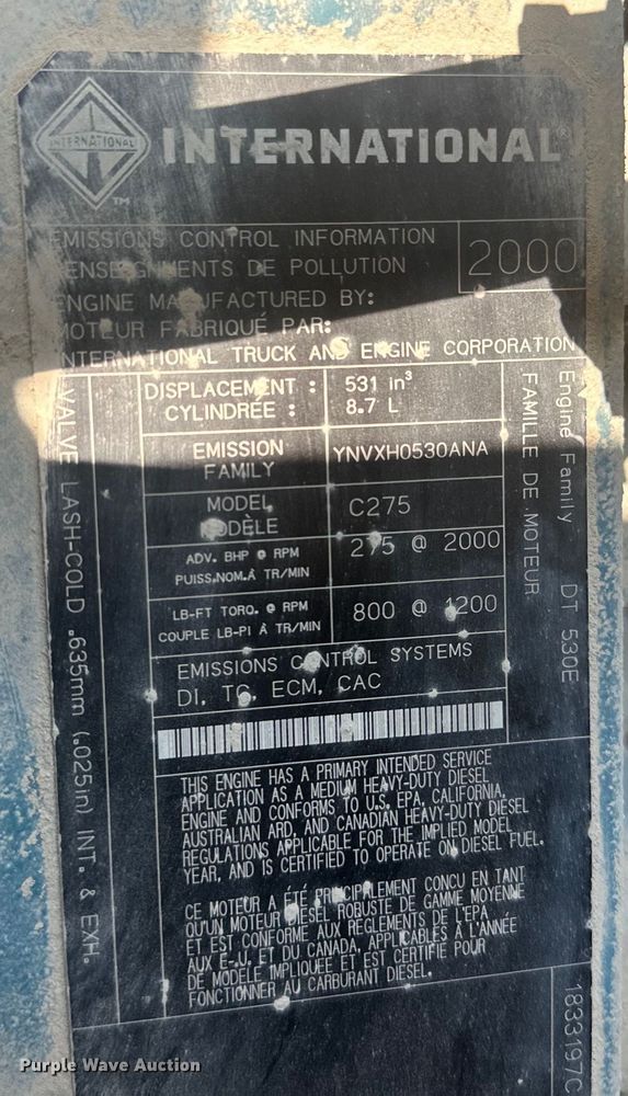 image for item EG0524 2001 International 4900 flatbed truck