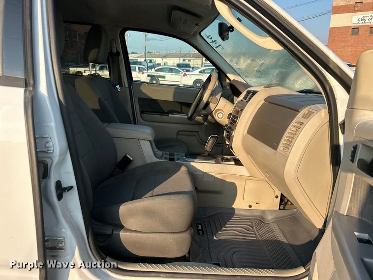 image for item EG0535 2009 Ford Escape Hybrid SUV