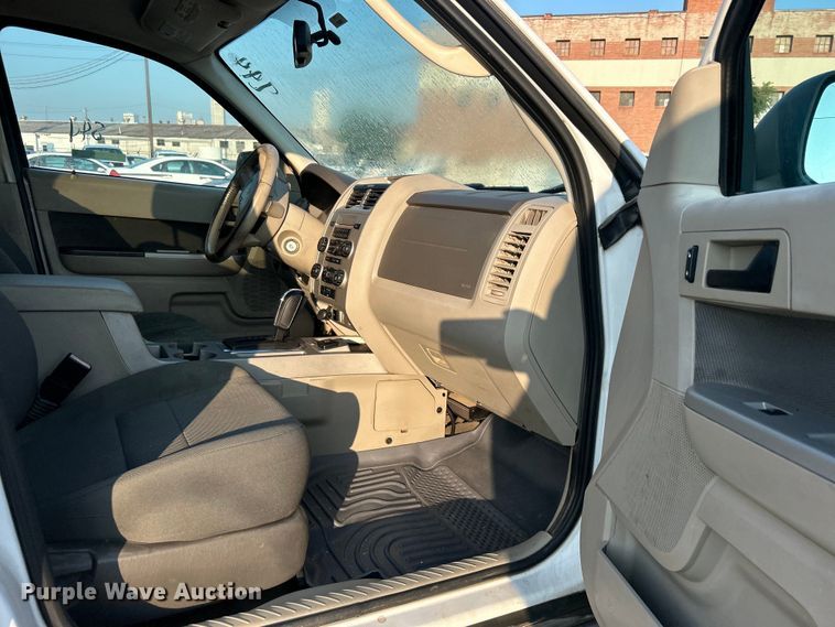 image for item EG0535 2009 Ford Escape Hybrid SUV