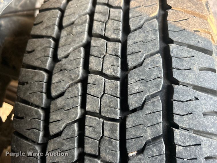 image for item EG0535 2009 Ford Escape Hybrid SUV