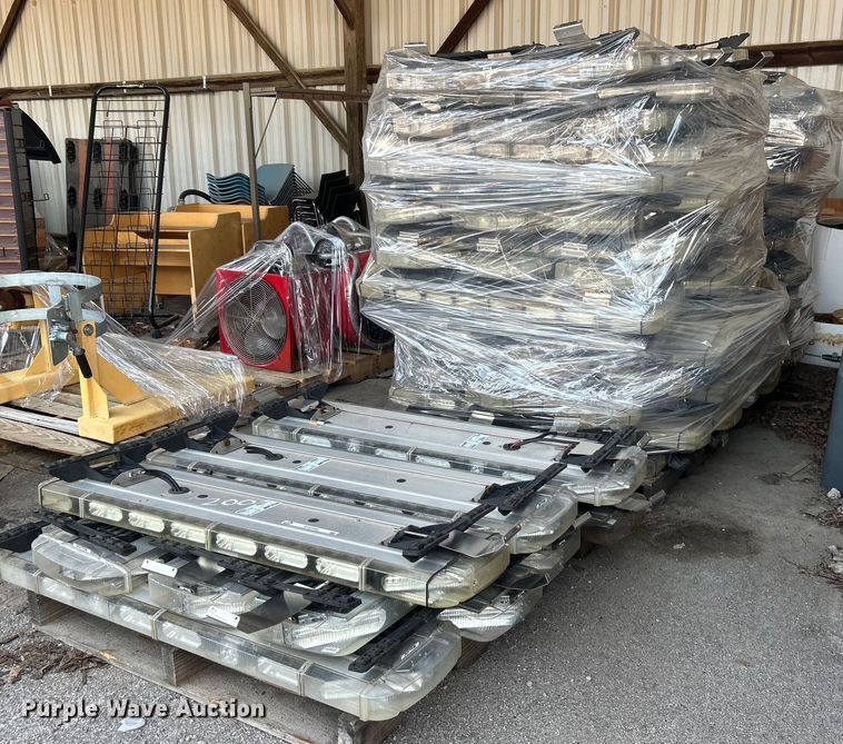 image for item EG0540 Approximately 70 Whelen lightbars