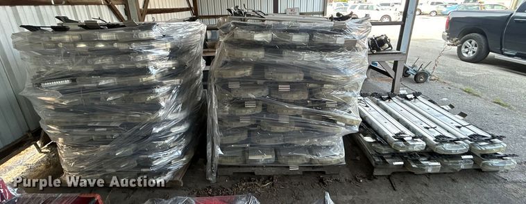 image for item EG0540 Approximately 70 Whelen lightbars