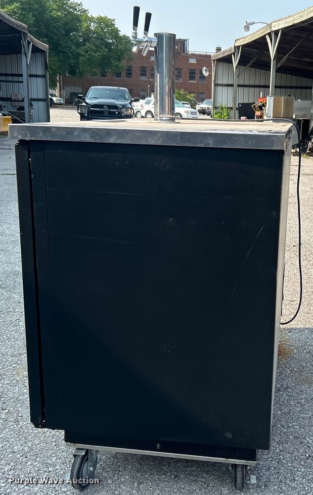 image for item EG0541 Beverage-Air DD50&nbsp;Wide Dual Tap Black beer dispenser 