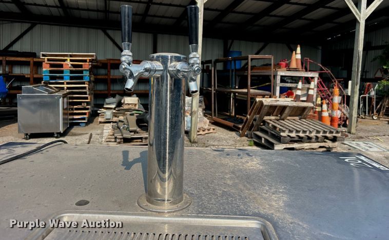 image for item EG0541 Beverage-Air DD50&nbsp;Wide Dual Tap Black beer dispenser 