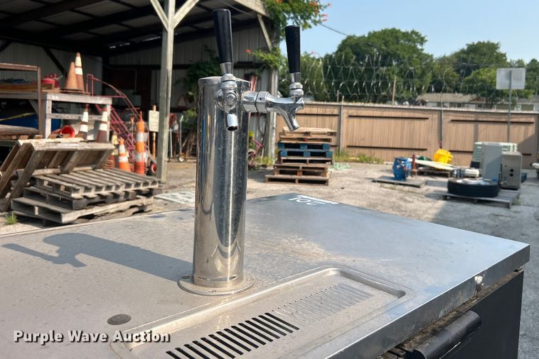 image for item EG0541 Beverage-Air DD50&nbsp;Wide Dual Tap Black beer dispenser 